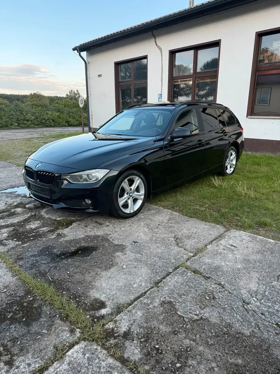 Gebraucht BMW 316 143 PS (105 kW) 2012 Schwarz Kombi