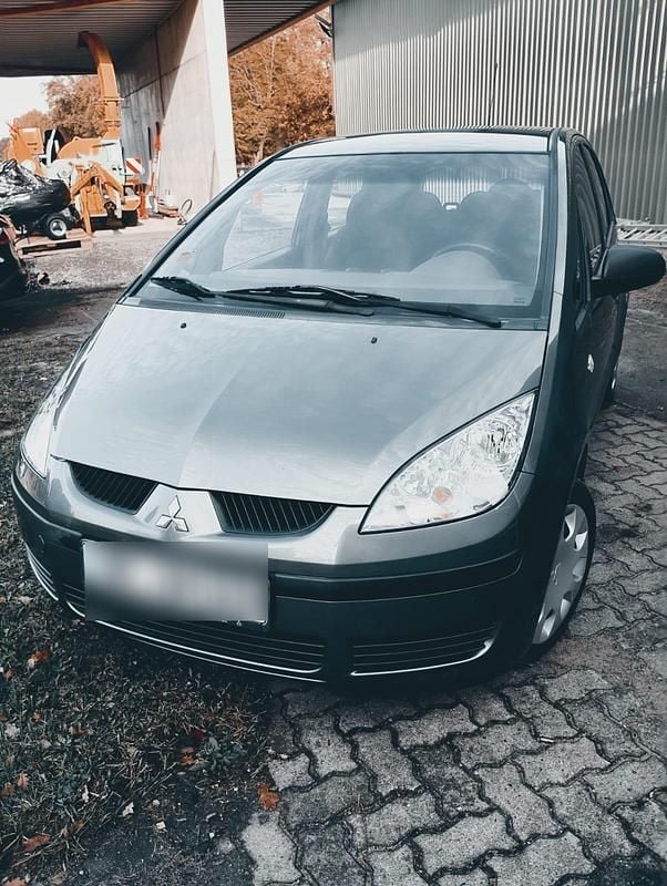 Grau Gebraucht 2004 Mitsubishi Colt Kleinwagen | 1.500 € (Guter Preis) - Bild 1/4