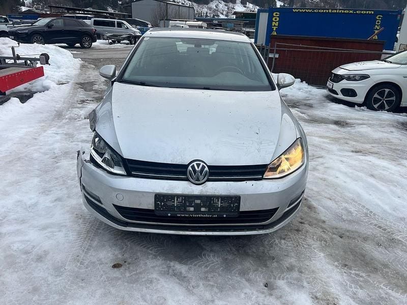 Gebraucht VW Golf VII LOUNGE 110 PS (80 kW) 2016 Silber Limousine