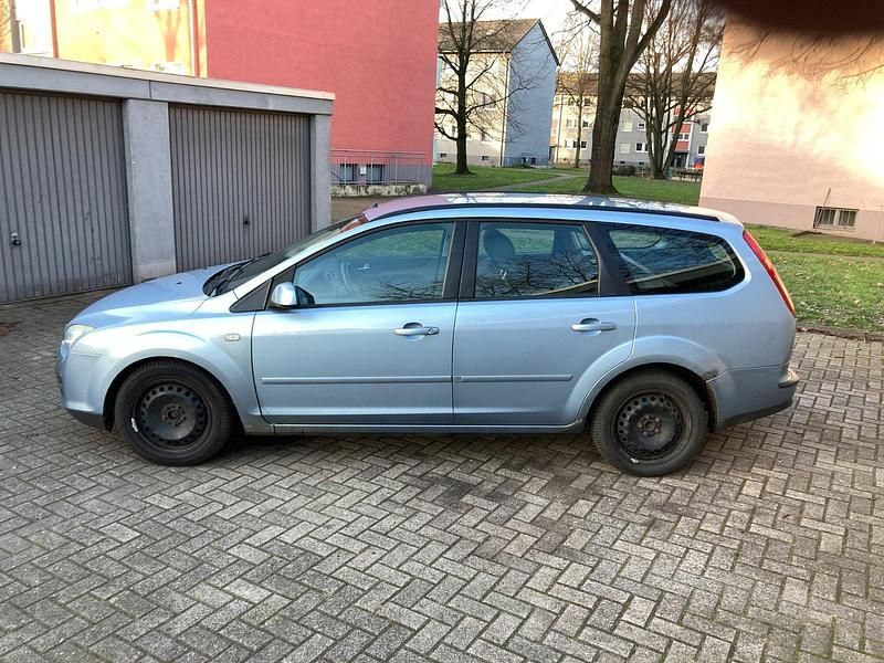 Gebraucht Ford Focus 116 PS (85 kW) 2005 Silber Kombi