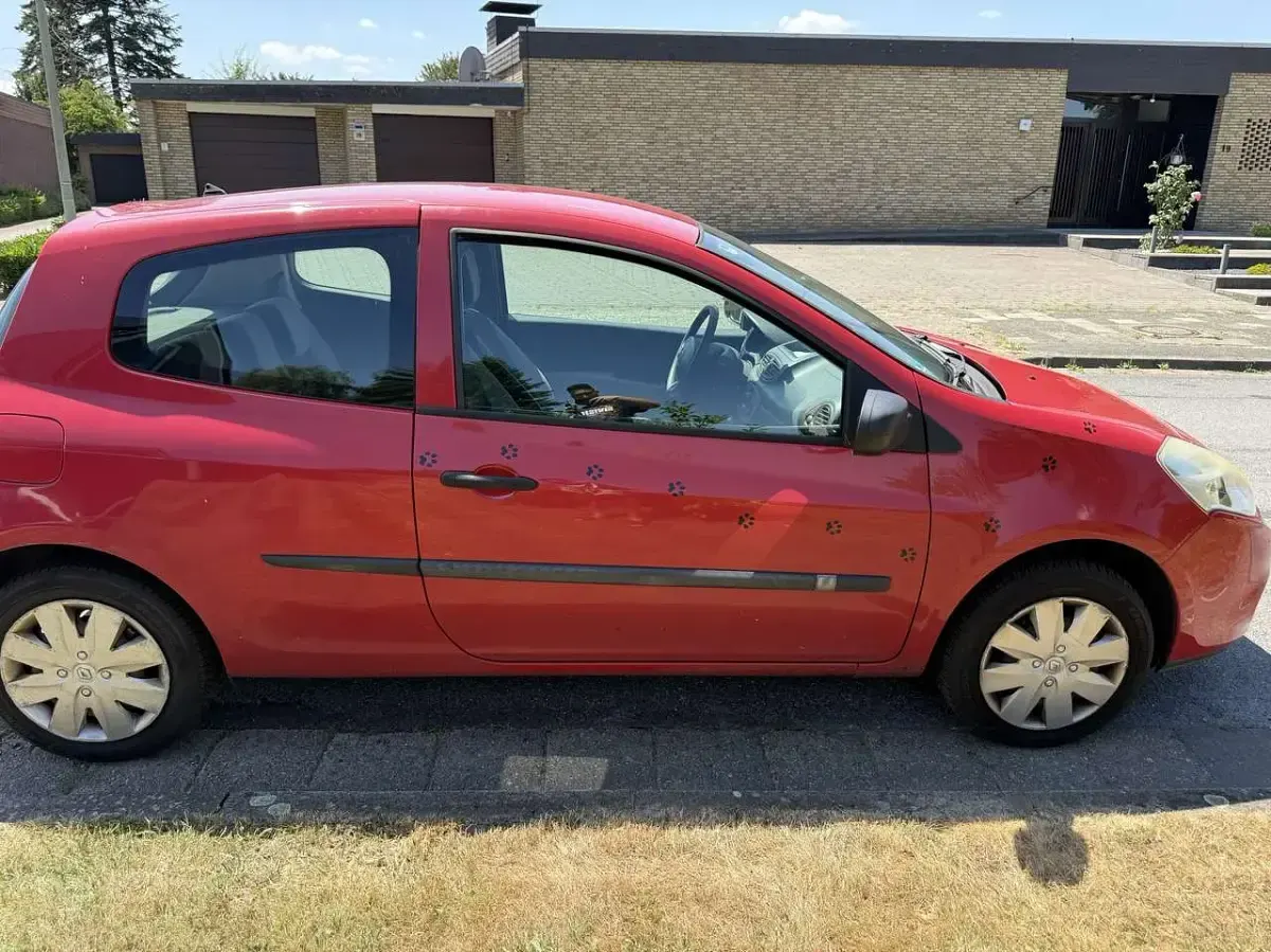 Gebraucht Renault Clio Expression 75 PS (55 kW) 2009 Kleinwagen