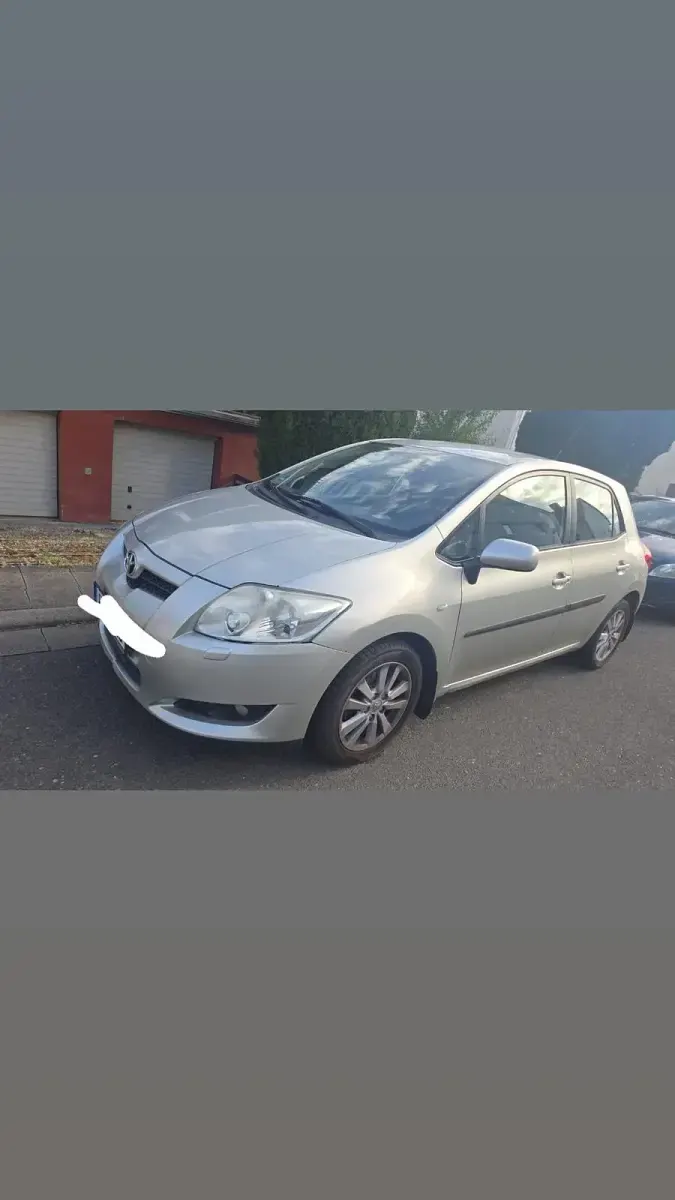 Gebraucht Toyota Auris 124 PS (91 kW) 2007 Silber Kleinwagen