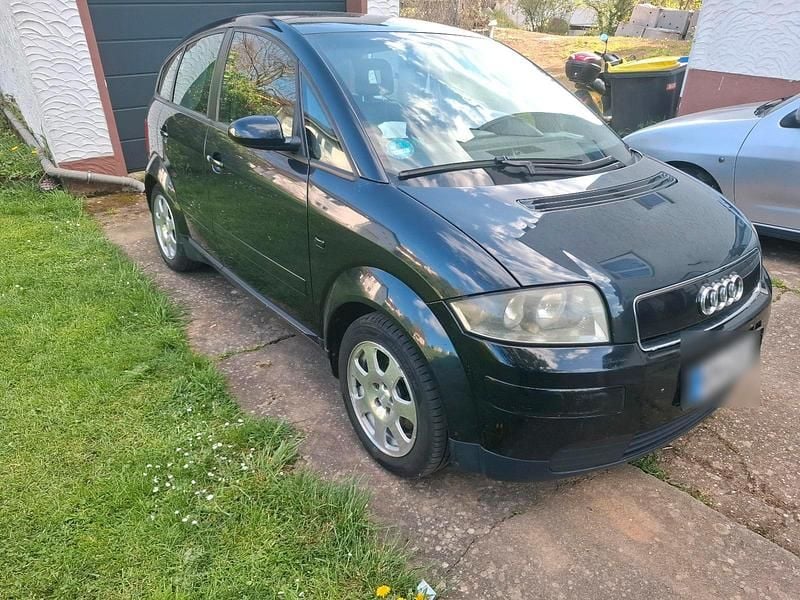 Second-hand Audi A2 90 CP (66 kW) 2001 Albastru Hatchback
