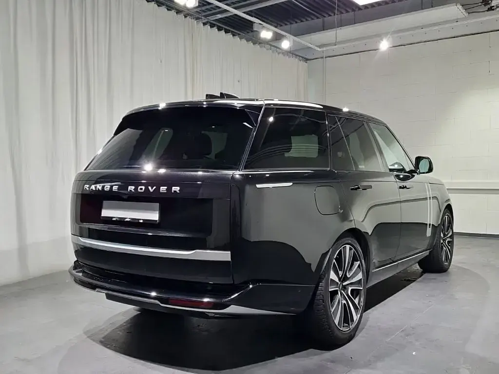 Gebraucht Land Rover Range Rover First Edition 510 PS (375 kW) 2023 Schwarz, santorini black SUV
