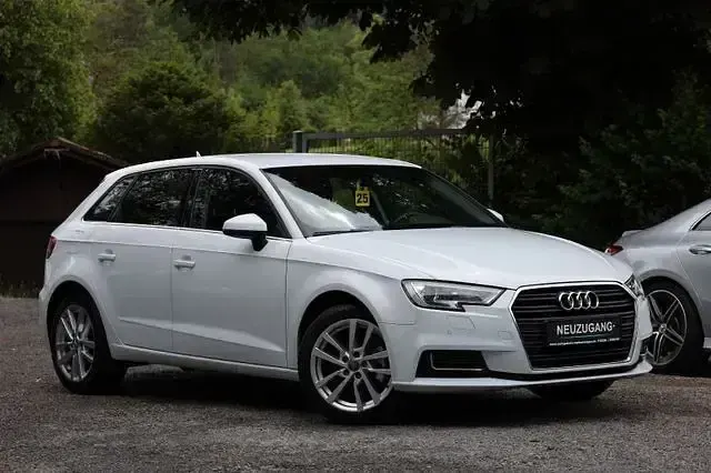 Gebraucht Audi A3 Design 150 PS (110 kW) 2017 Weiß Kombi