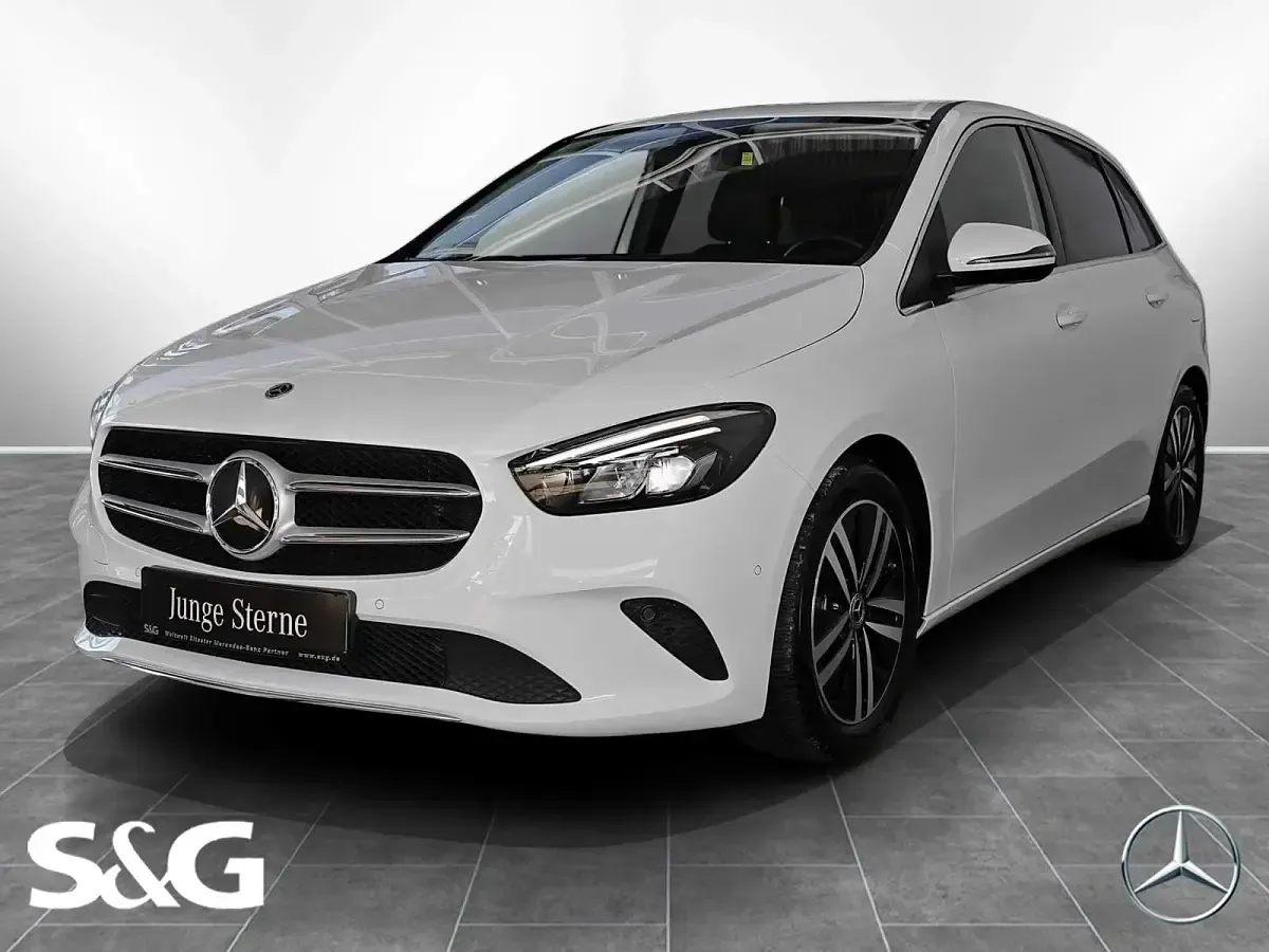 Gebraucht Mercedes B200 Progressive 163 PS (119 kW) 2022 Van / Kleinbus