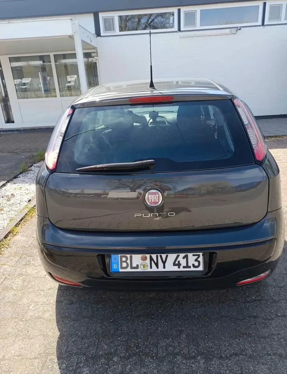 Gebraucht Fiat Punto 60 PS (44 kW) 2012 Grau Kleinwagen