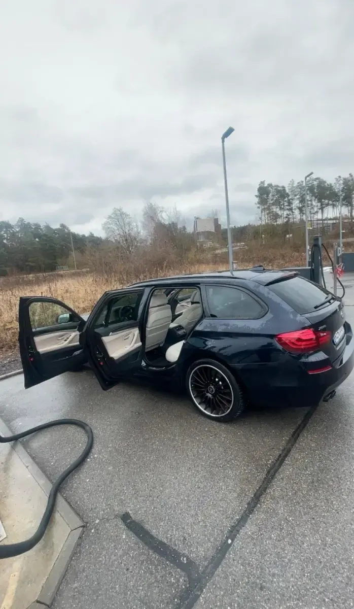 Gebraucht BMW 530 M Sport 258 PS (189 kW) 2016 Schwarz Kombi