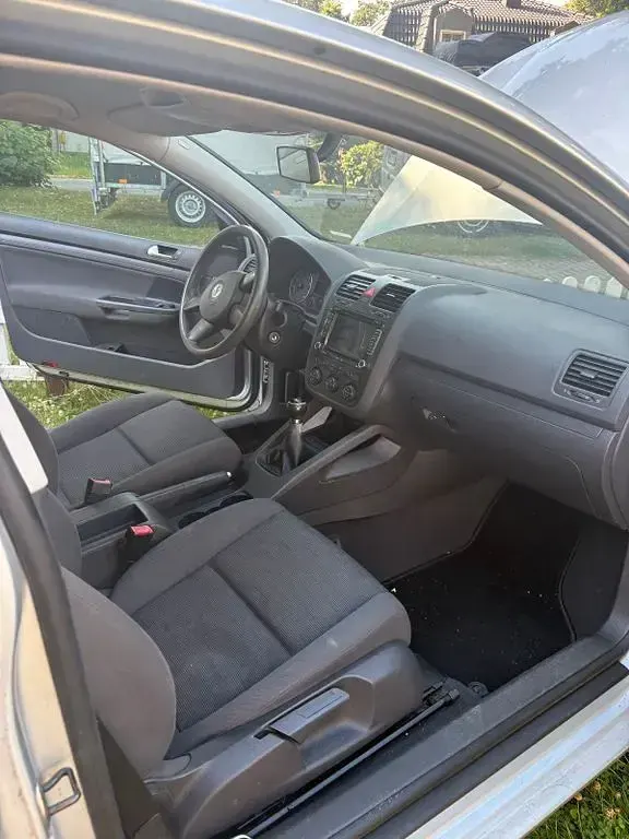 Gebraucht VW Golf IV Basis 75 PS (55 kW) 2004 Silber Kleinwagen