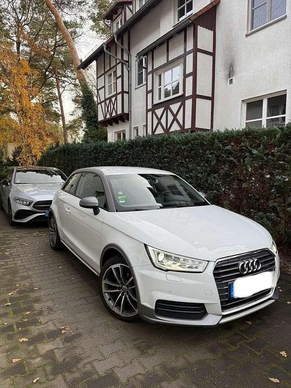 Weiß Gebraucht 2017 Audi A1 Limousine | 14.000 € (Fairer Preis) - Bild 1/4