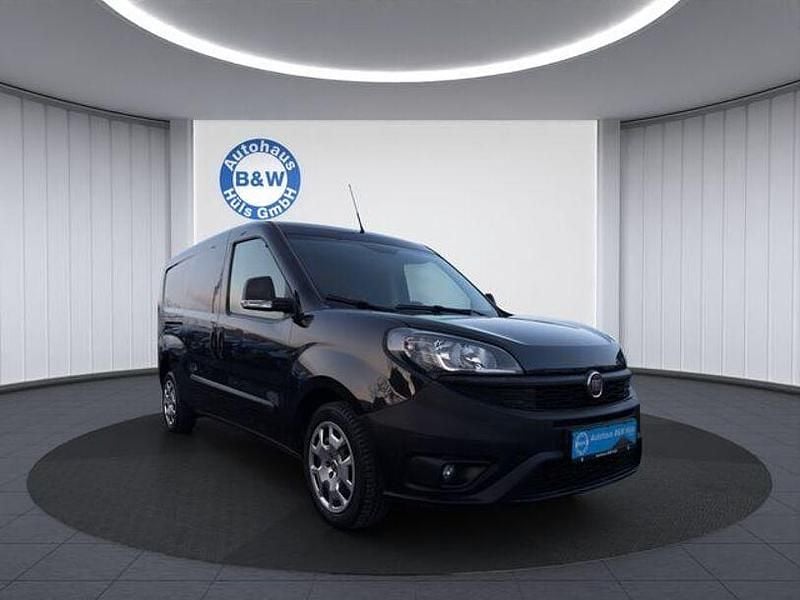 Gebraucht Fiat Doblò 120 PS (88 kW) 2019 Schwarz Van / Kleinbus