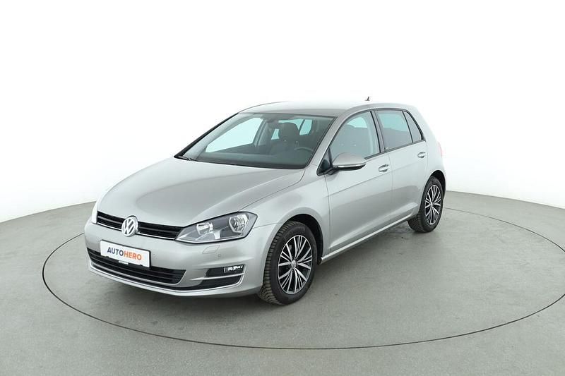 Silber Gebraucht 2016 VW Golf VII Allstar Limousine | 13.390 € (Fairer Preis) - Bild 1/3