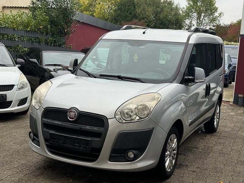 Grau Gebraucht 2012 Fiat Doblò Easy Van / Kleinbus | 5.990 € (Etwas zu teuer) - Bild 1/4