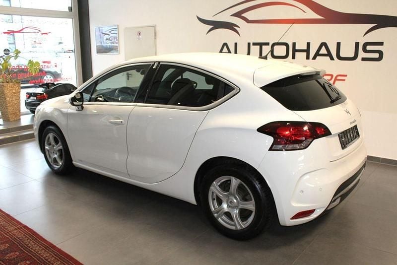 Second-hand Citroën DS4 So Chic 120 CP (88 kW) 2011 Alb Hatchback