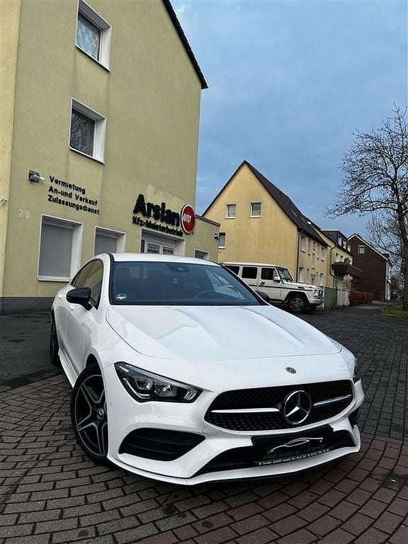 Gebraucht Mercedes CLA180 136 PS (100 kW) 2019 Weiß Limousine