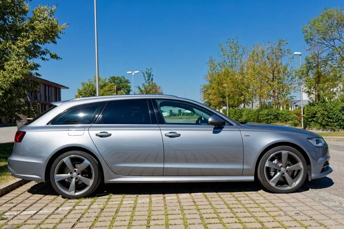 Gebraucht Audi A6 Sport 190 PS (139 kW) 2018 Grau Kombi