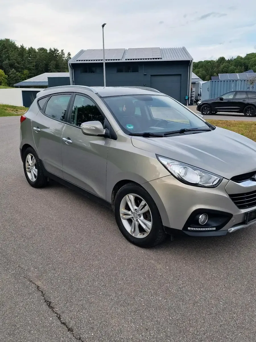Gebraucht Hyundai ix35 184 PS (135 kW) 2011 Beige SUV