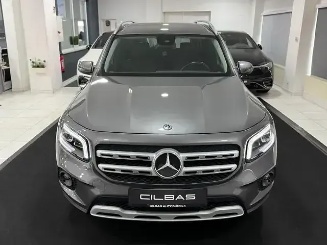 Gebraucht Mercedes GLB180 Style 116 PS (85 kW) 2021 Grau SUV
