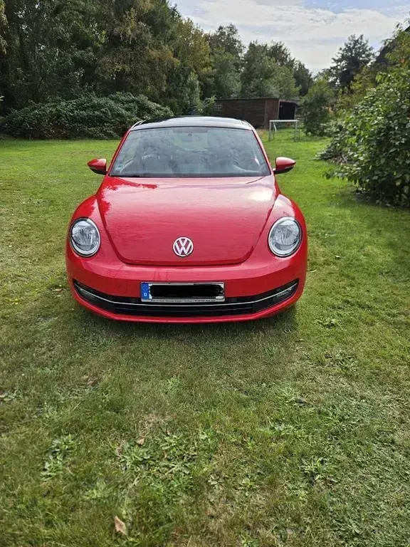 Gebraucht VW Beetle Design 105 PS (77 kW) 2012 Rot Kleinwagen