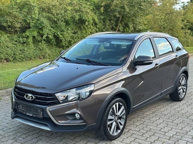 Braun Gebraucht 2019 Lada Vesta Kombi | 7.950 € (Guter Preis) - Bild 1/4