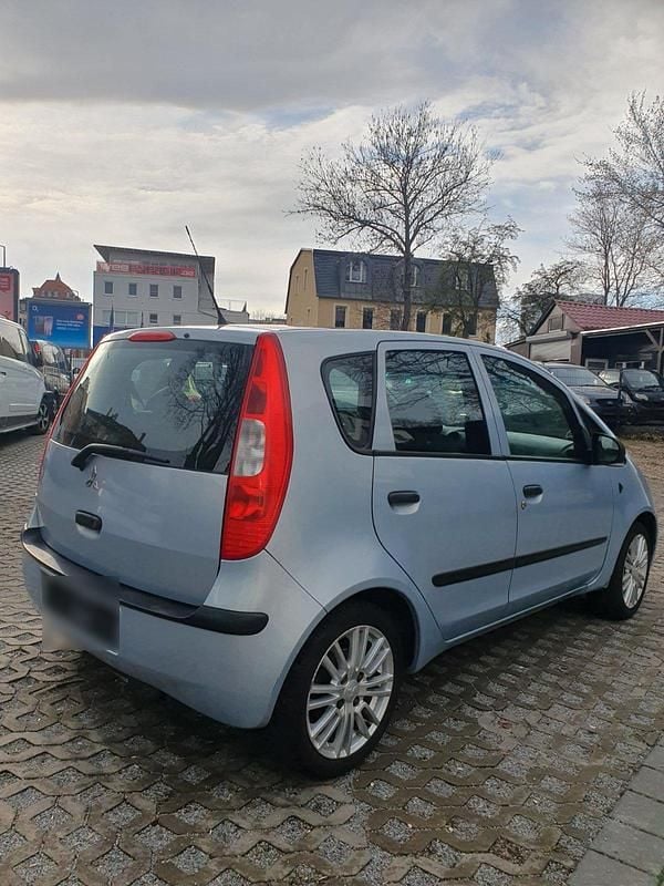Gebraucht Mitsubishi Colt 95 PS (69 kW) 2005 Blau Kleinwagen