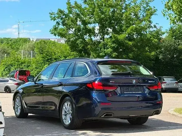 Gebraucht BMW 530 Performance 286 PS (210 kW) 2023 Blau Limousine