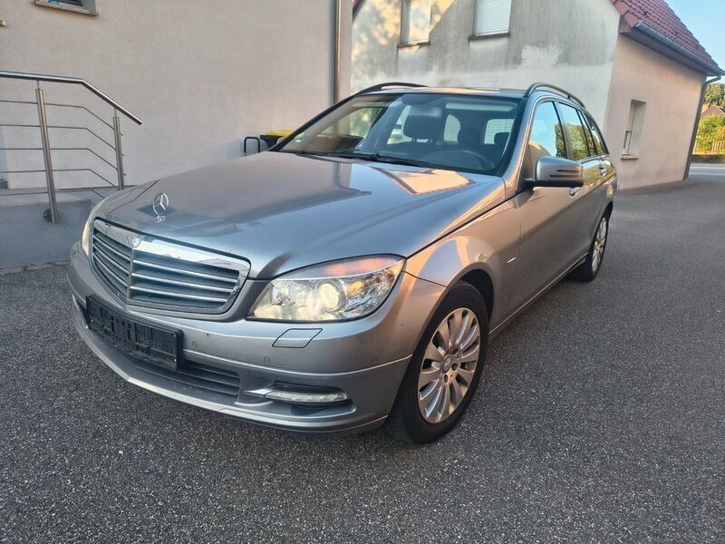 Grau Gebraucht 2011 Mercedes C200 Kombi | 4.400 € (Superpreis) - Bild 1/4