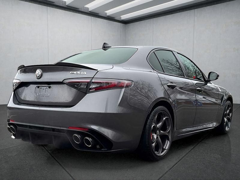 Neu Alfa Romeo Giulia 519 PS (381 kW) 2025 Grau Limousine