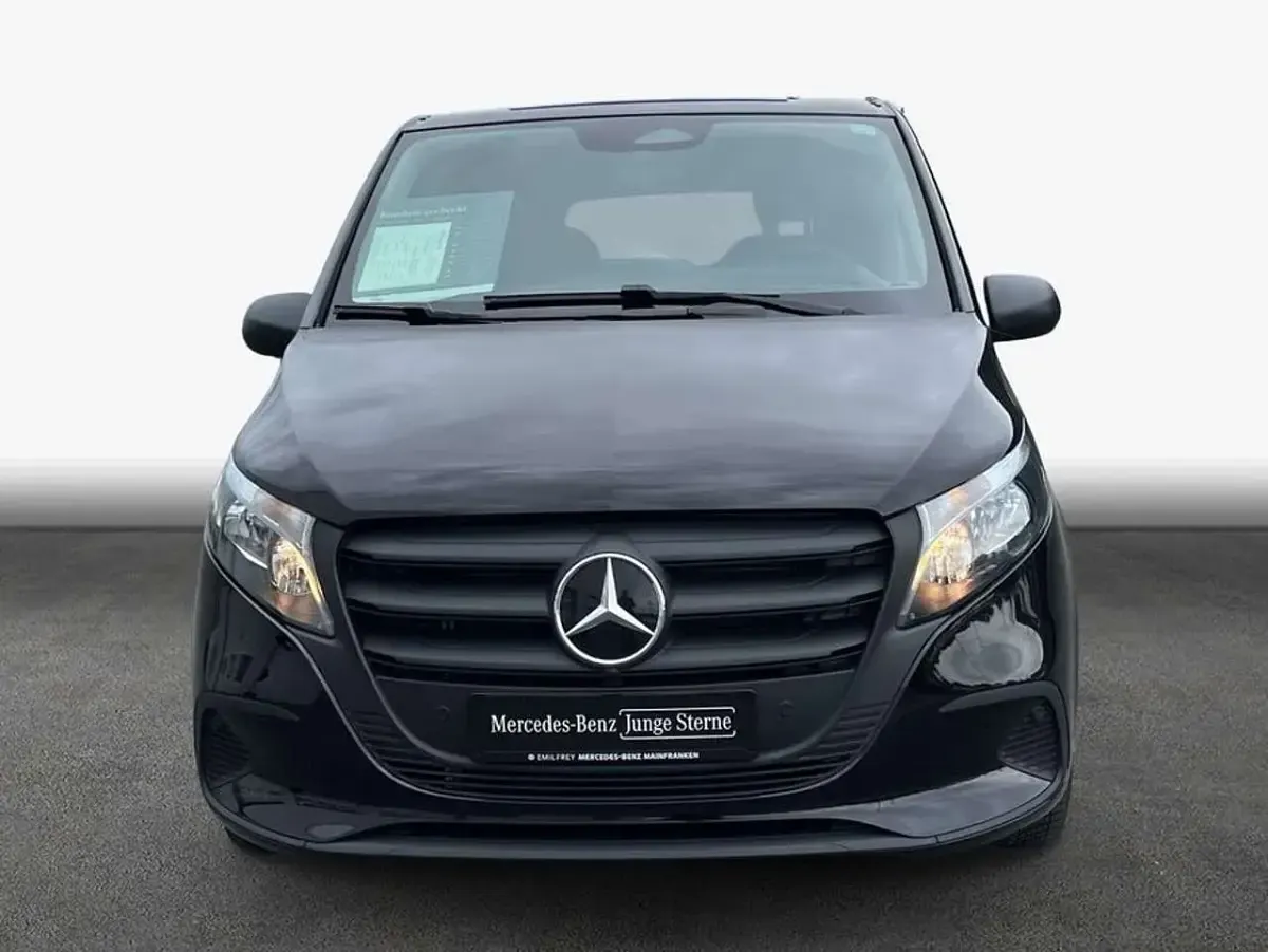 Gebraucht Mercedes Vito Marco Polo 163 PS (119 kW) 2025 Schwarz Van