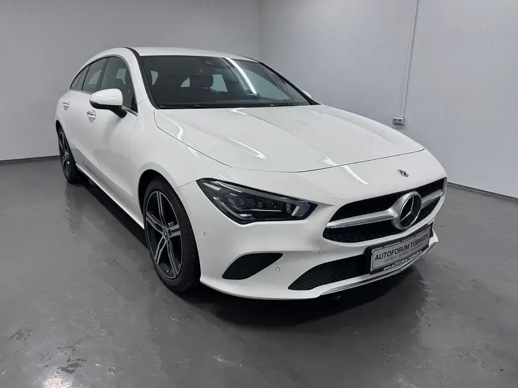 Gebraucht Mercedes CLA200 Progressive 150 PS (110 kW) 2022 Weiß Limousine