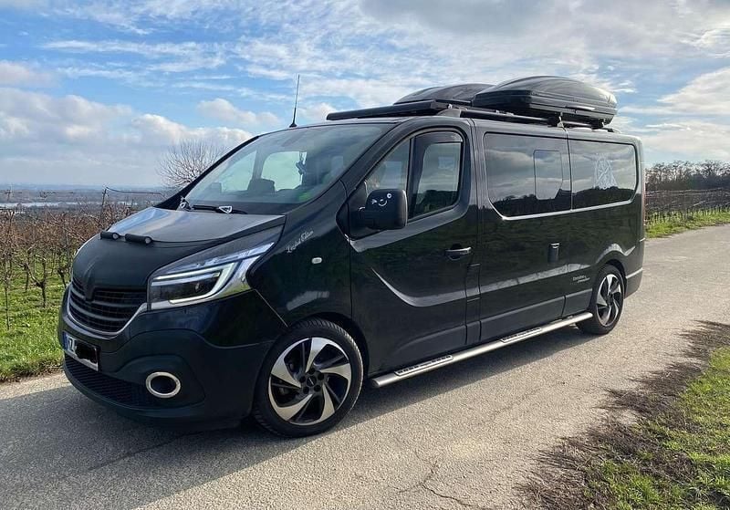 Schwarz Gebraucht 2021 Renault Trafic Van | 33.333 € (Guter Preis) - Bild 1/4