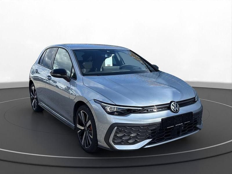 Gebraucht VW Golf GTE 272 PS (200 kW) 2025 Silber Limousine