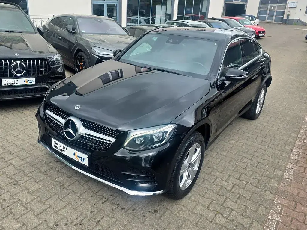 Gebraucht Mercedes GLC350 AMG line 320 PS (235 kW) 2018 Schwarz Coupé