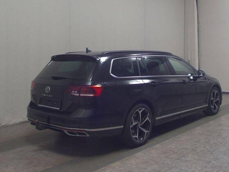 Gebraucht VW Passat Sound 150 PS (110 kW) 2022 Schwarz Kombi
