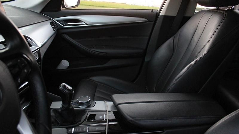 Gebraucht BMW 520 190 PS (139 kW) 2018 Schwarz Kombi