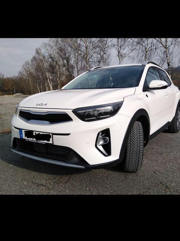 Gebraucht Kia Stonic Exclusive 84 PS (61 kW) 2024 Weiß SUV