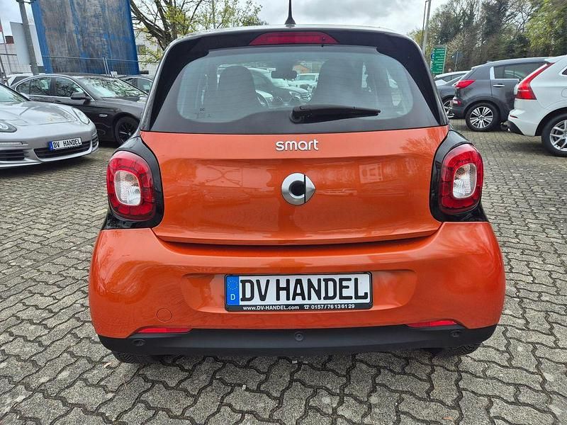 Używany Smart ForFour Basis 71 KM (52 kW) 2016 Czarny Hatchback