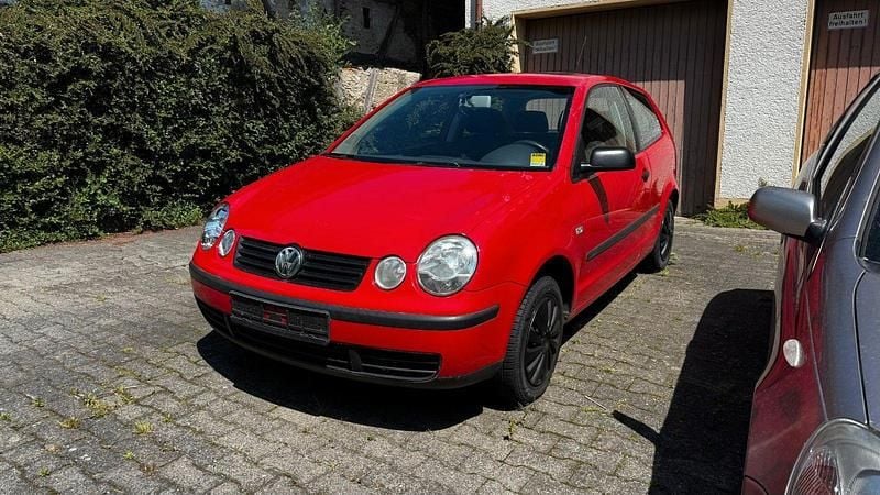 Rot Gebraucht 2002 VW Polo Basis Limousine | 500 € (Superpreis) - Bild 1/4