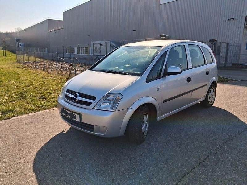 Gebraucht Opel Meriva 101 PS (74 kW) 2004 Silber Van / Kleinbus