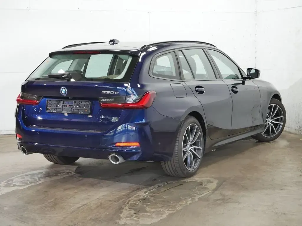 Gebraucht BMW 330e Comfort Edition 292 PS (214 kW) 2025 Bmw individual tansanitblau Kombi
