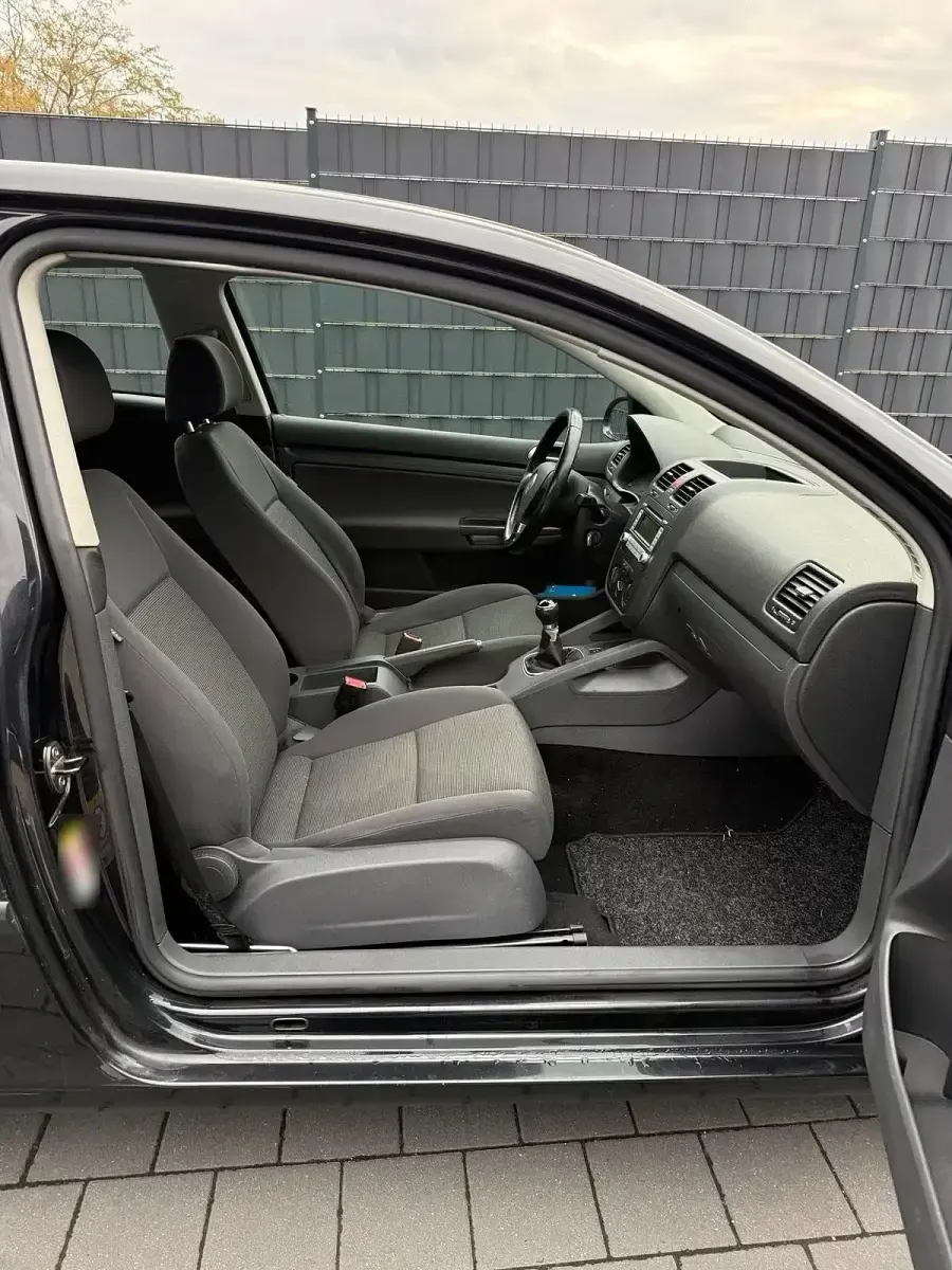 Gebraucht VW Golf V 80 PS (58 kW) 2007 Schwarz Kleinwagen