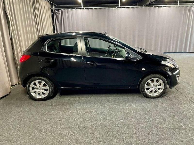 Gebraucht Mazda 2 75 PS (55 kW) 2011 Schwarz Kleinwagen