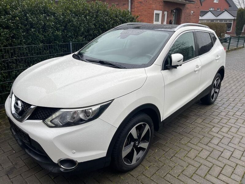 Weiß Gebraucht 2016 Nissan Qashqai Acenta SUV | 13.000 € (Fairer Preis) - Bild 1/4