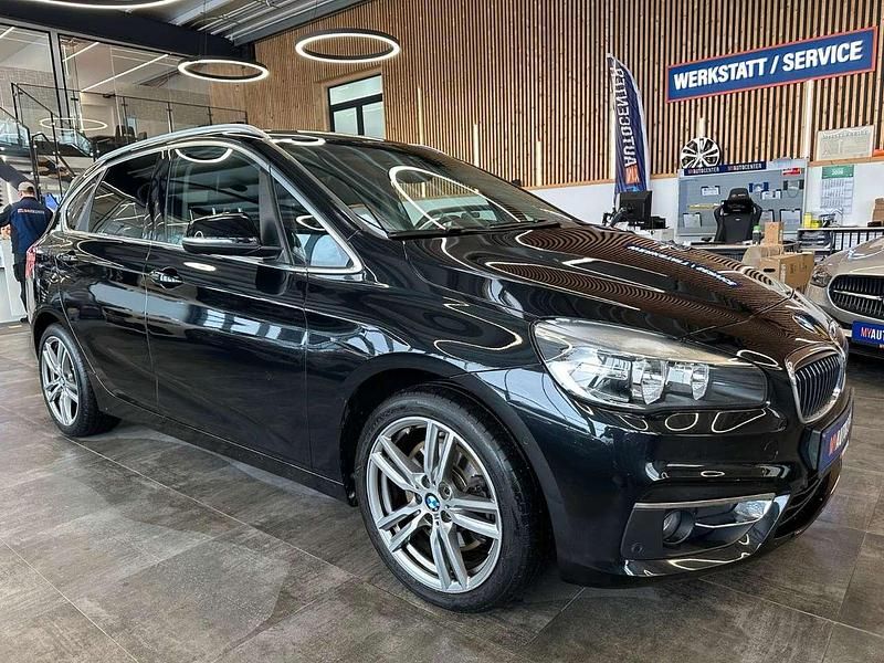 Gebraucht BMW 225 Luxury Line 231 PS (169 kW) 2015 Saphirschwarz Van / Kleinbus