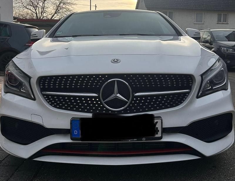 Gebraucht Mercedes CLA250 211 PS (155 kW) 2018 Weiß Limousine