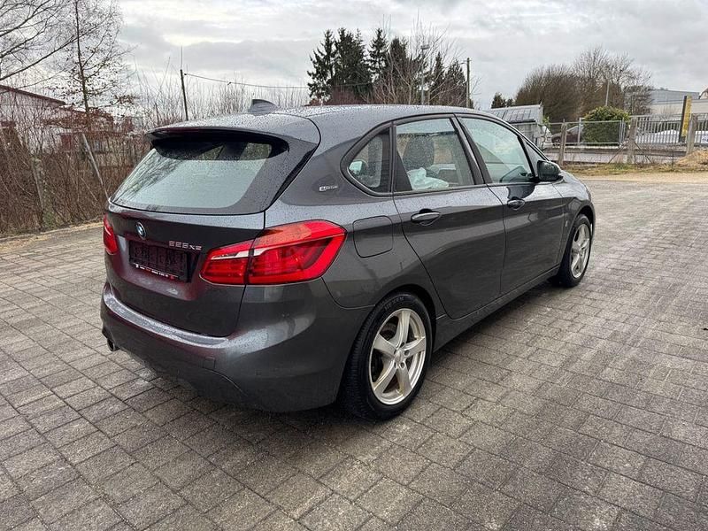 Gebraucht BMW 225 Advantage 136 PS (100 kW) 2018 Grau Kombi