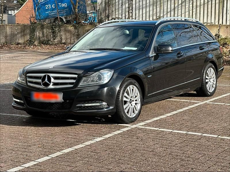 Gebraucht Mercedes C250 204 PS (150 kW) 2012 Schwarz Kombi