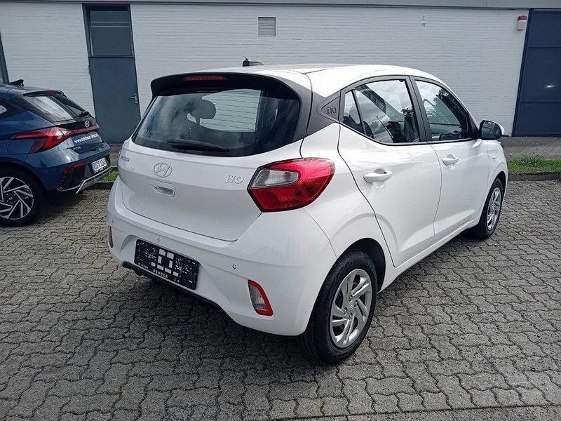 Neu Hyundai i10 Select 63 PS (46 kW) 2025 Weiß Kleinwagen