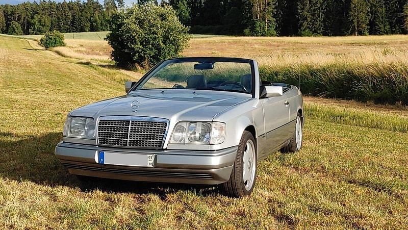 Gebraucht Mercedes E320 Edition 220 PS (161 kW) 1997 Silber Cabrio