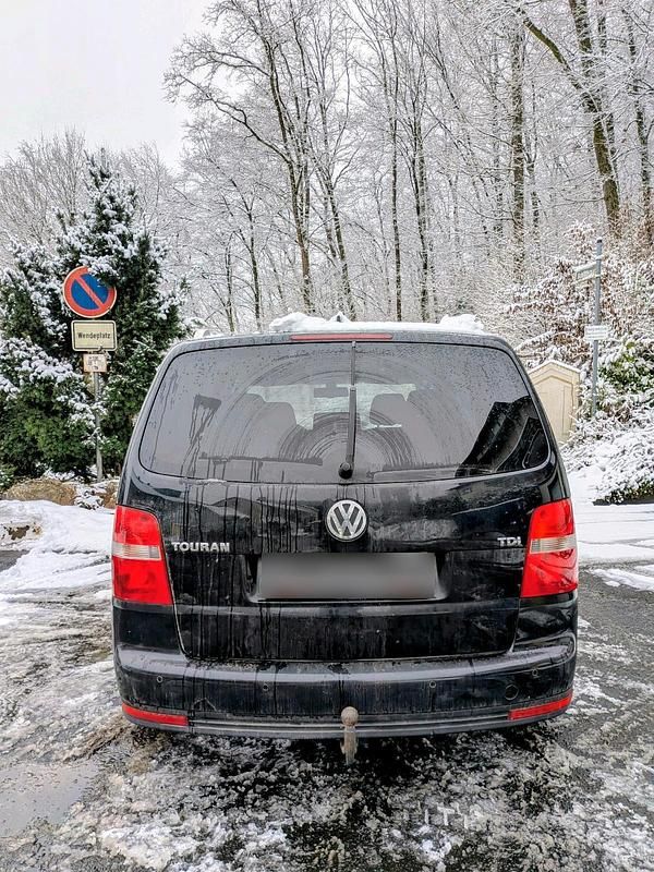 Gebraucht VW Touran 105 PS (77 kW) 2008 Schwarz Van / Kleinbus